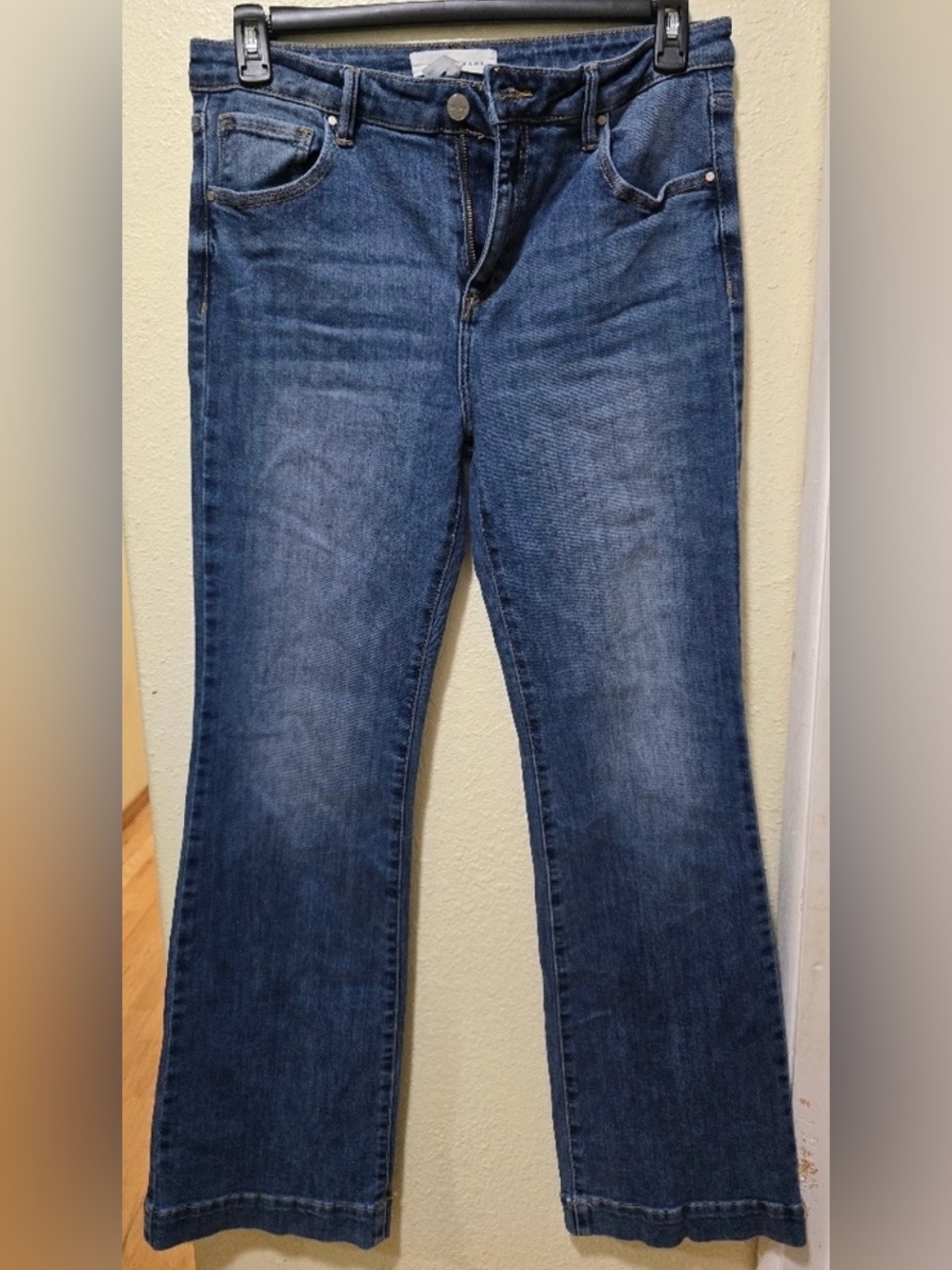 Women's Boot Cut Jeans in Medium Blue Wash